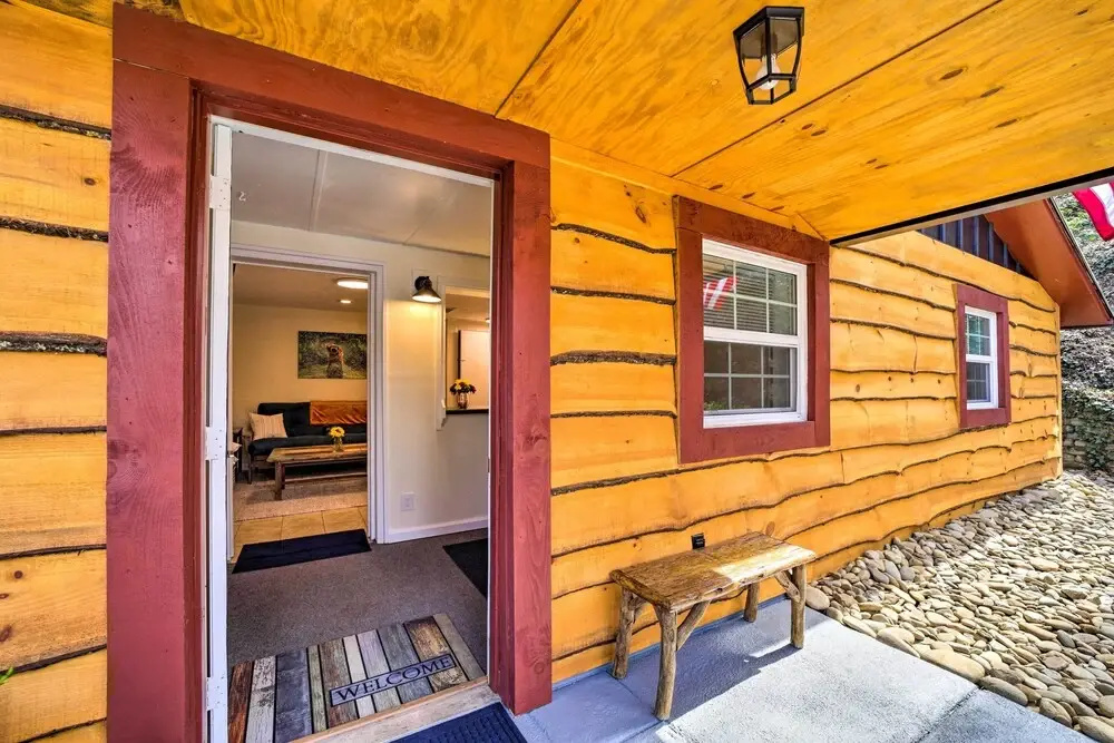 Multi-unit Brevard Vacation Rental With Patio!
