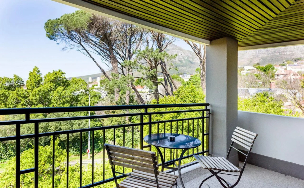 Balcony & Terrace