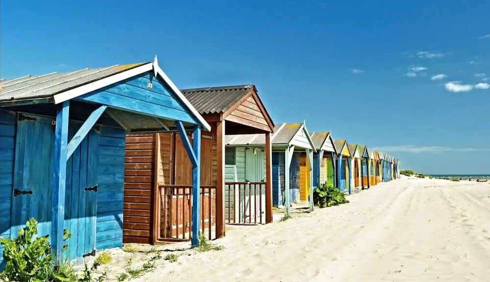 Newly Refurbished Seaside Escape - 5 Mins to Beach