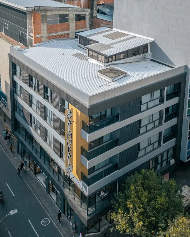 Hotel Balmoral Plaza