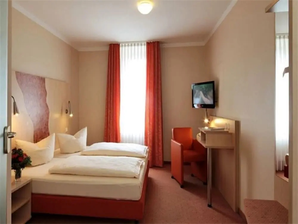 Superior Double room (full double bed)