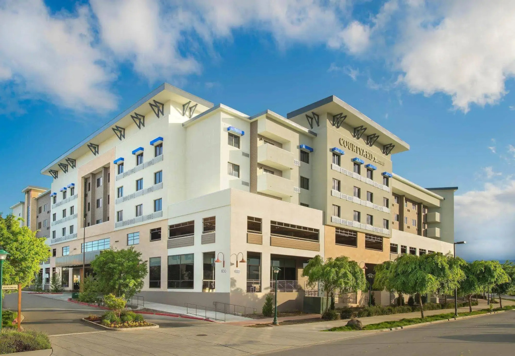 Courtyard by Marriott Redwood City