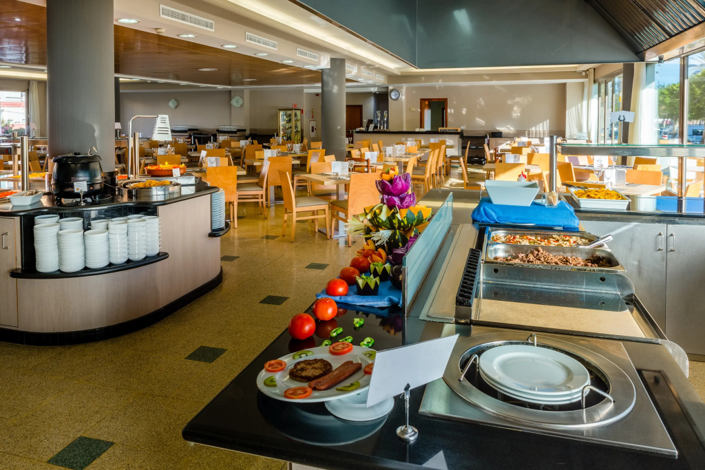 BQ Andalucia Beach Hotel - фото 11
