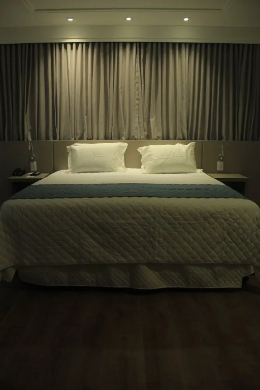 Premier room