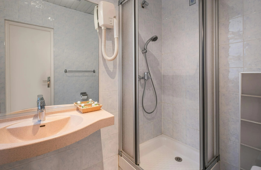 Hôtel Terminus Montparnasse 32