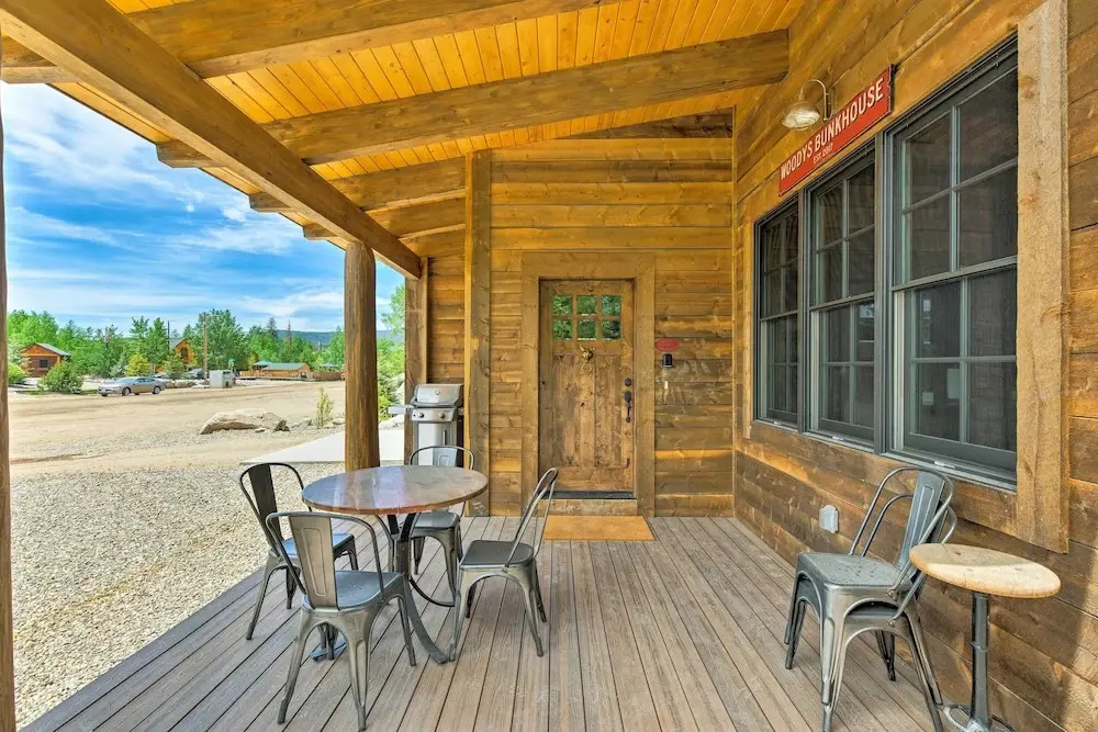 2 Blocks To Grand Lake: Updated Western Cabin! - фото 10