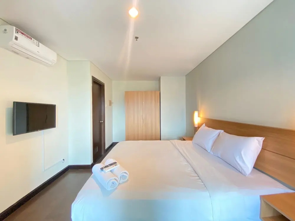 Spacious 2Br Apartment At El Royale Near Bip