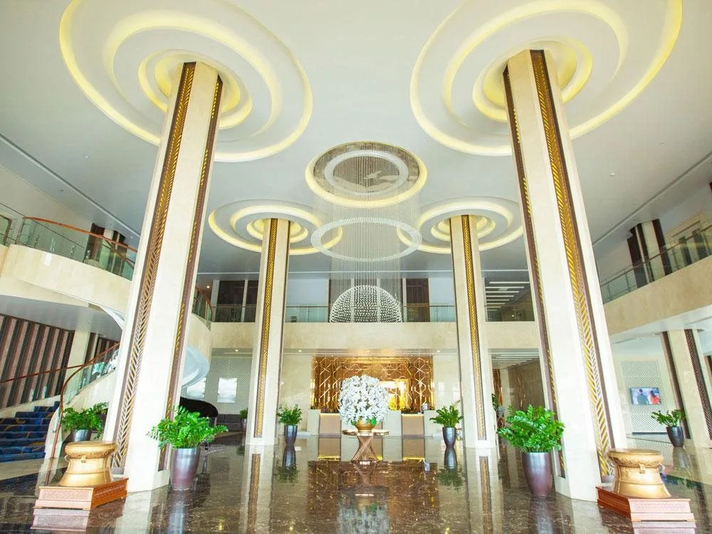 Lobby & Reception