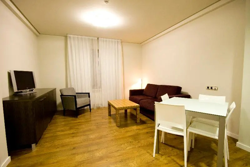 Hotel y Apartamentos SNO Isaba - Chambres