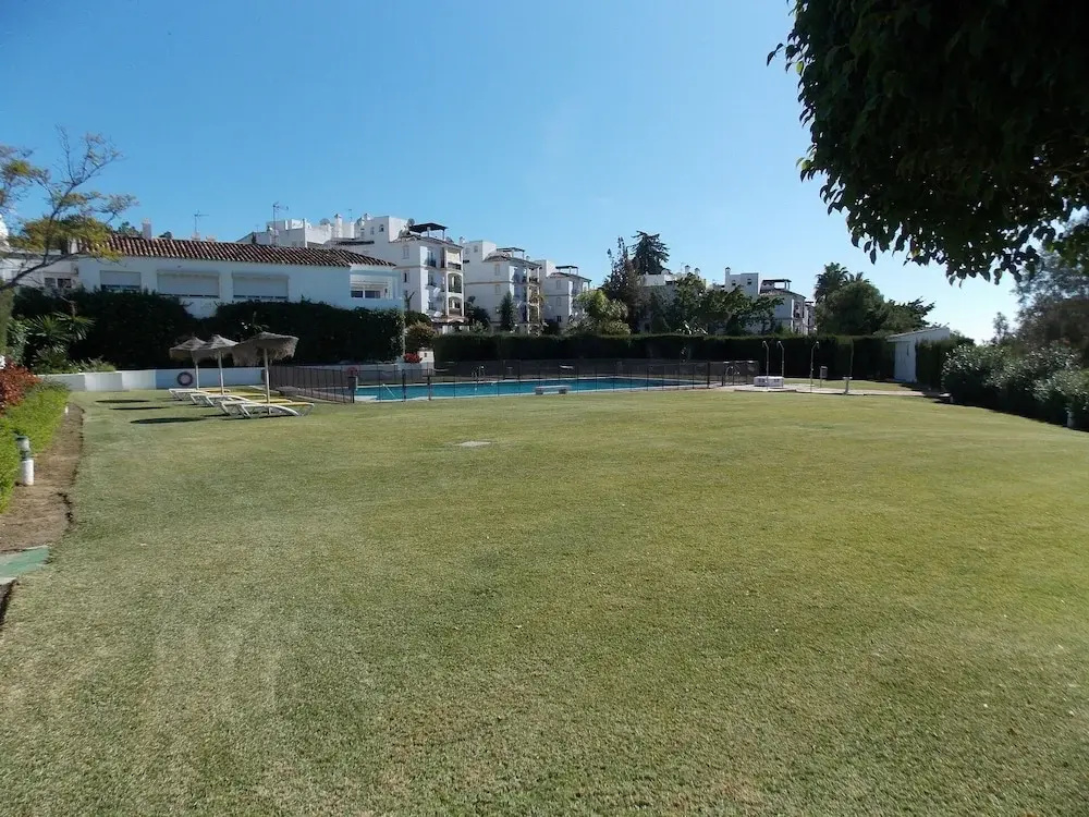 Spacious Townhouse Near Beaches & Golf