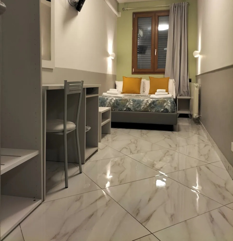 Economy room