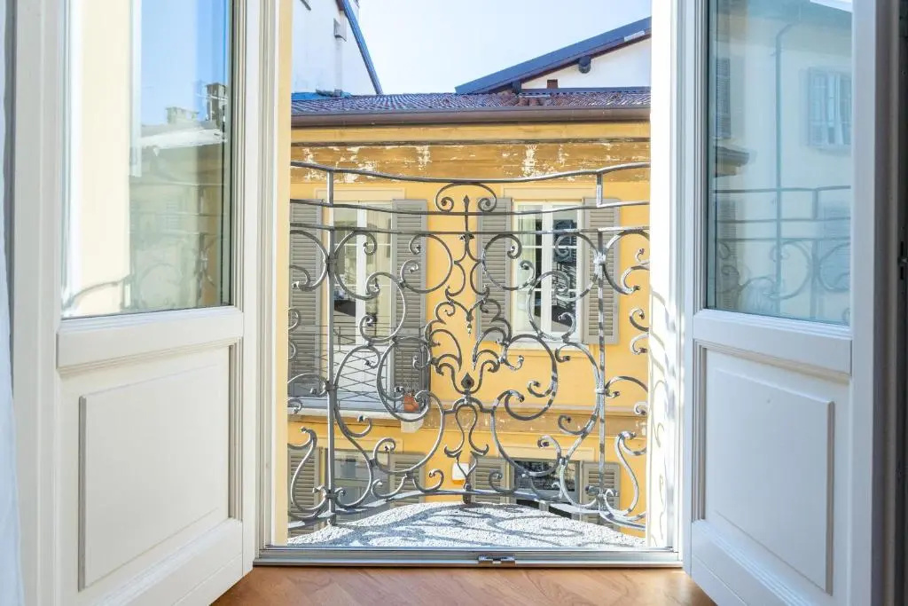 Balcony & Terrace