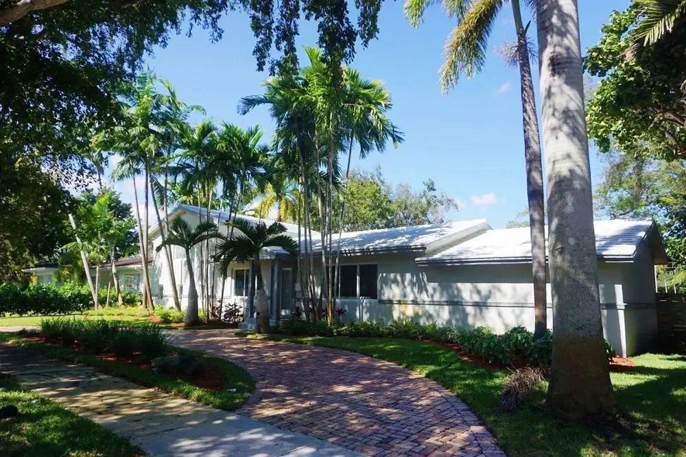 Luxe Miami Shores Home With Pool & BBQ