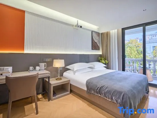 Standard Double room with balcony and with garden view (full double bed)