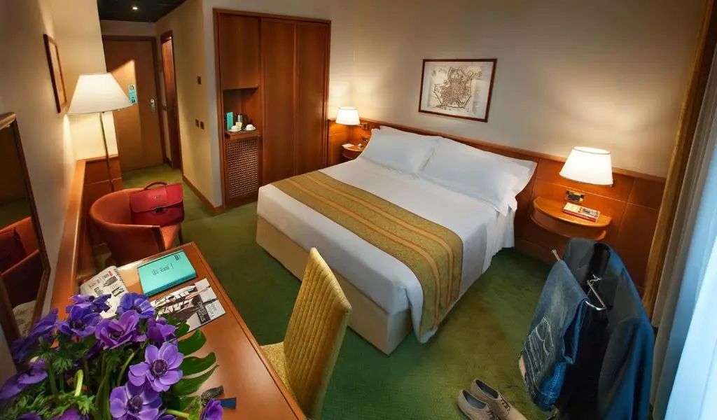 Classic Double room (full double bed)