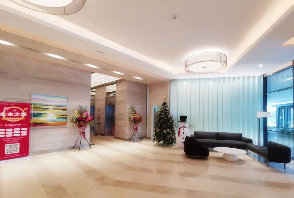 Lobby & Reception