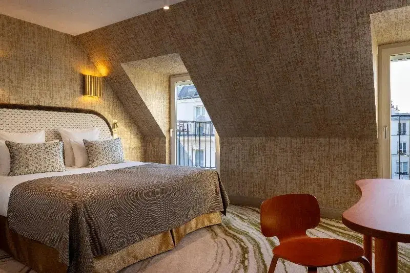 Standard Junior Suite