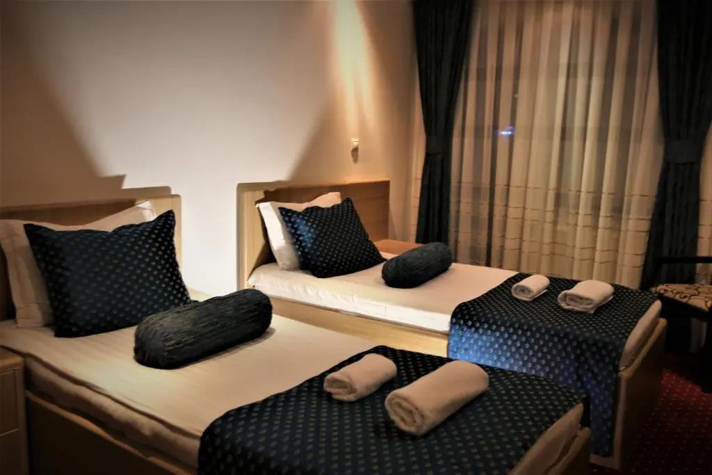 Hotel Pejton - Chambres