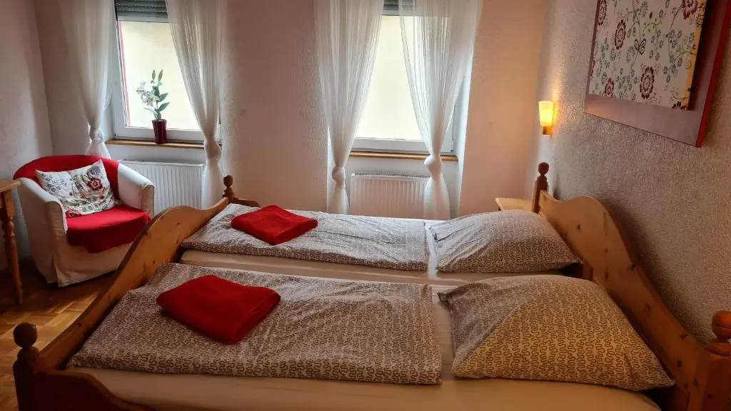 Economy room