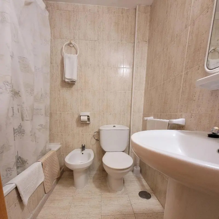 1 Bedroom Apartment with balcony