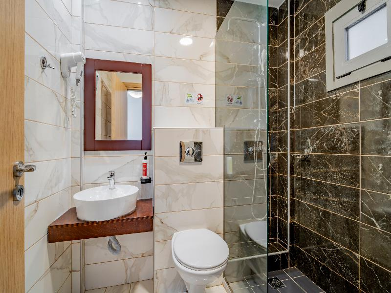 1 Bedroom Apartment with balcony