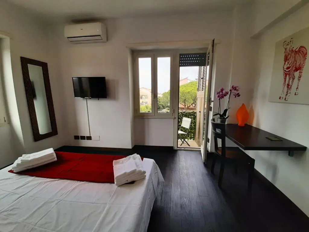 Standard Double room (full double bed)