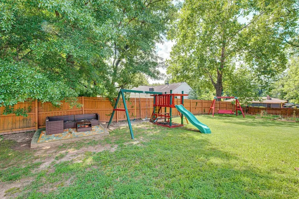 1 Mi to Train: ATL Area Apt w/ Patio & Shared Yard