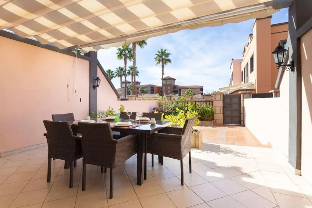 3 Bedrooms Villa