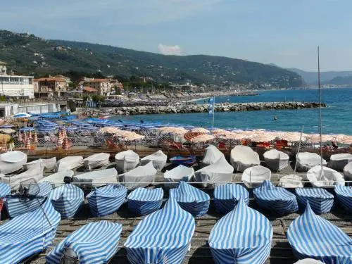 Beach & Waterfront