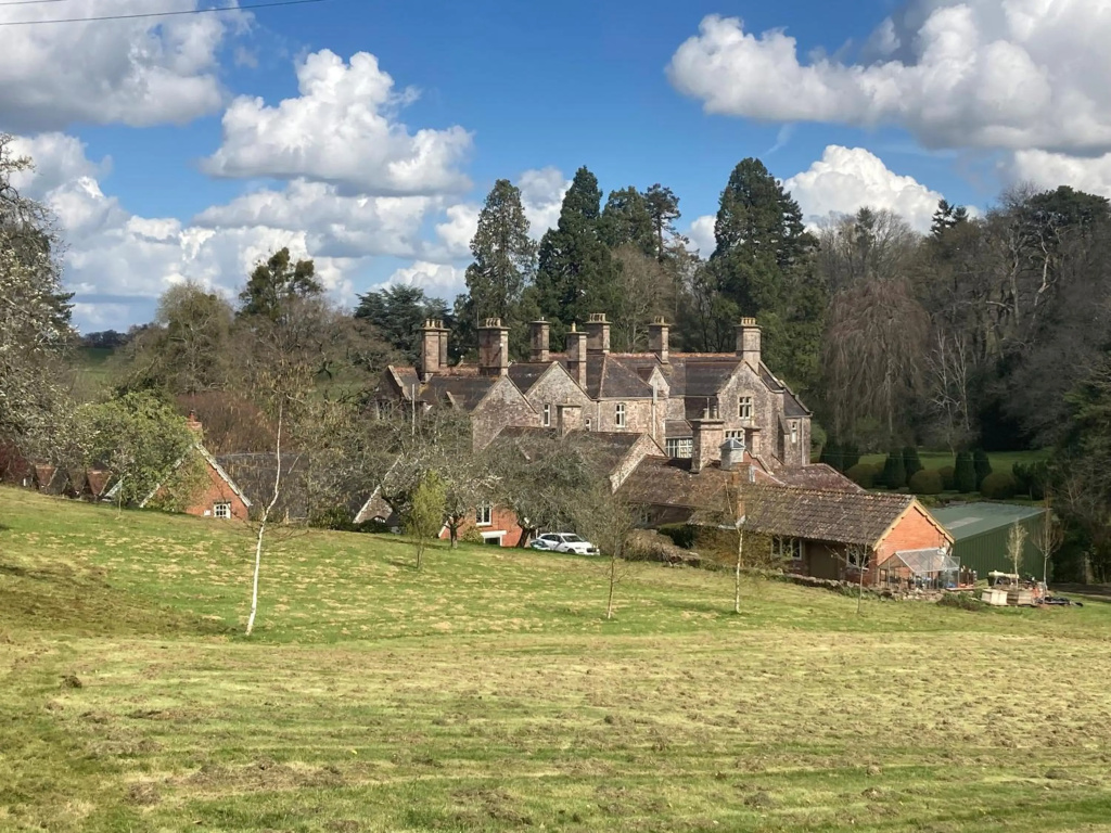 The Stables Apartment at Cefn Tilla Court, Usk