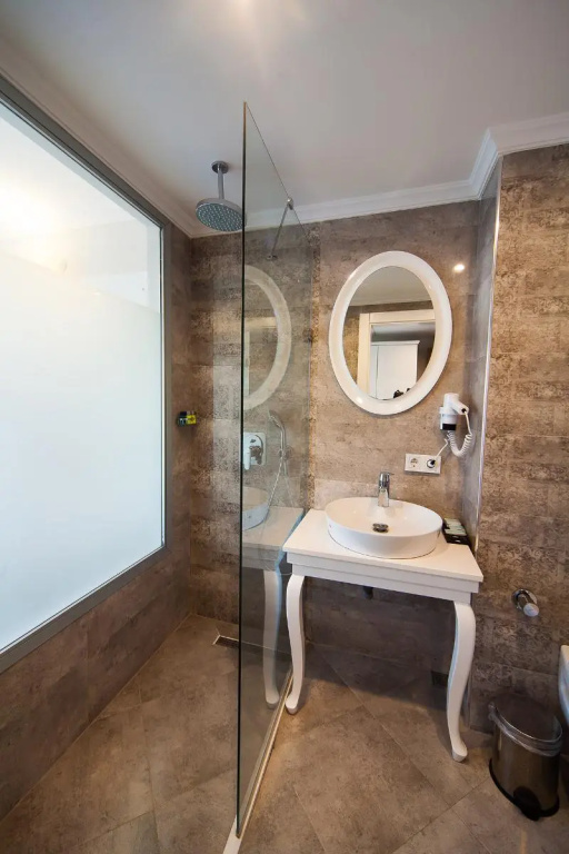 Deluxe Double room with sea view (full double bed)