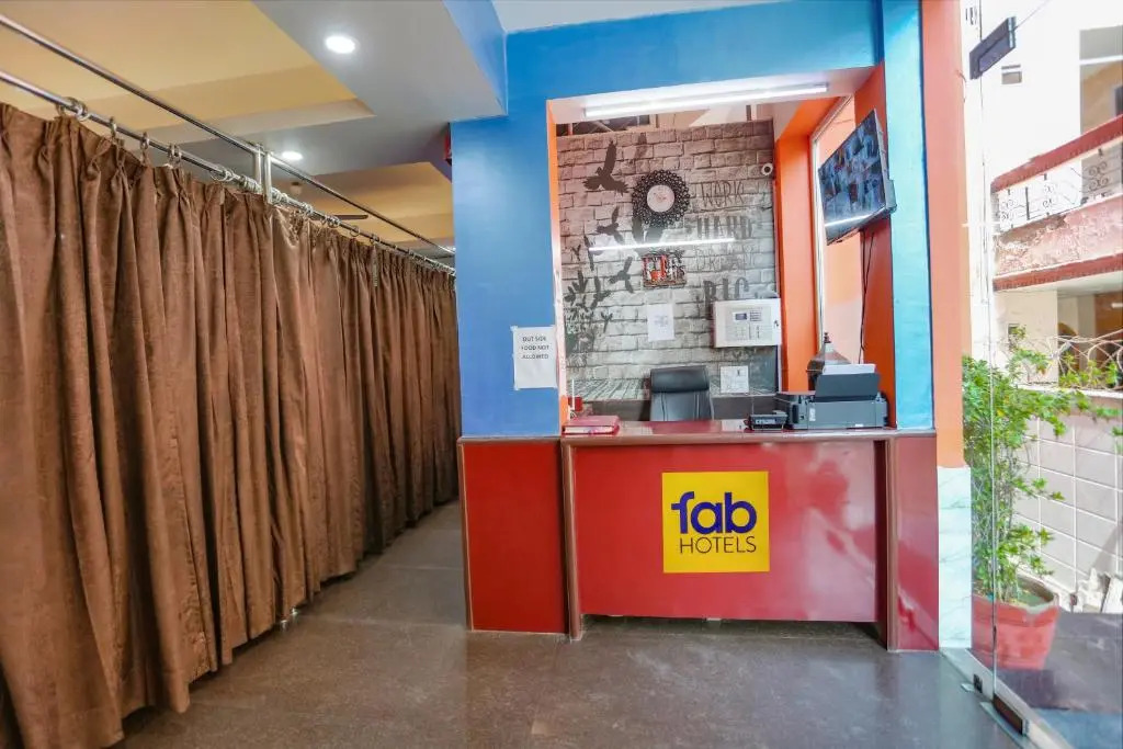Fabhotel Red Roof Residency