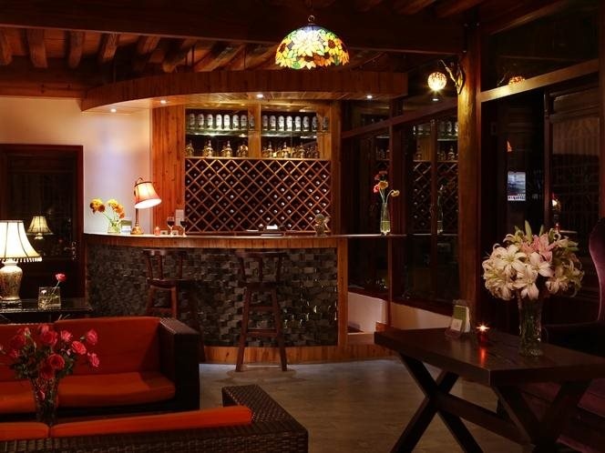 Food & Beverage