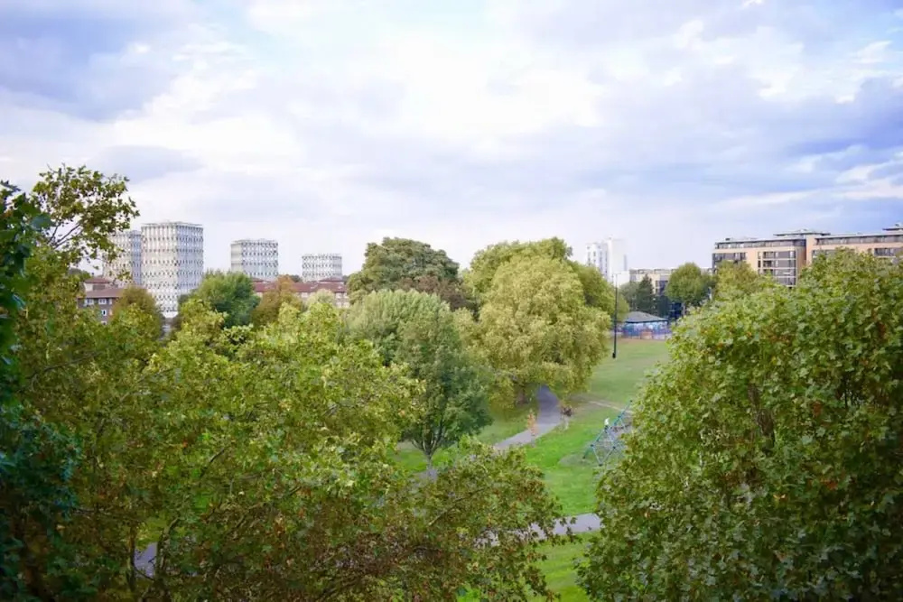 2 Bedroom Apartment Near Stepney Green
