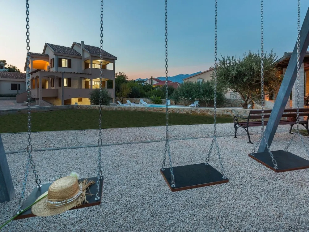 Spacious Holiday Home With Swimming Pool