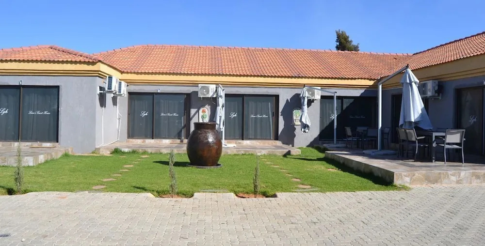 Lana's Boutique Hotel