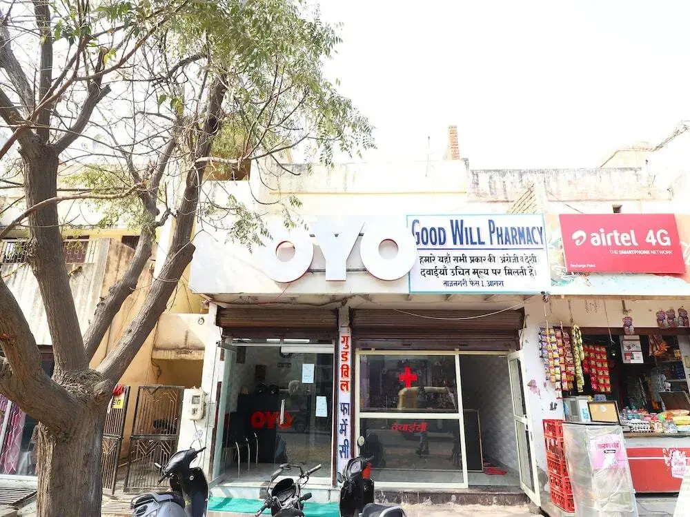 Zaki Hs Near Taj Mahal By OYO Rooms