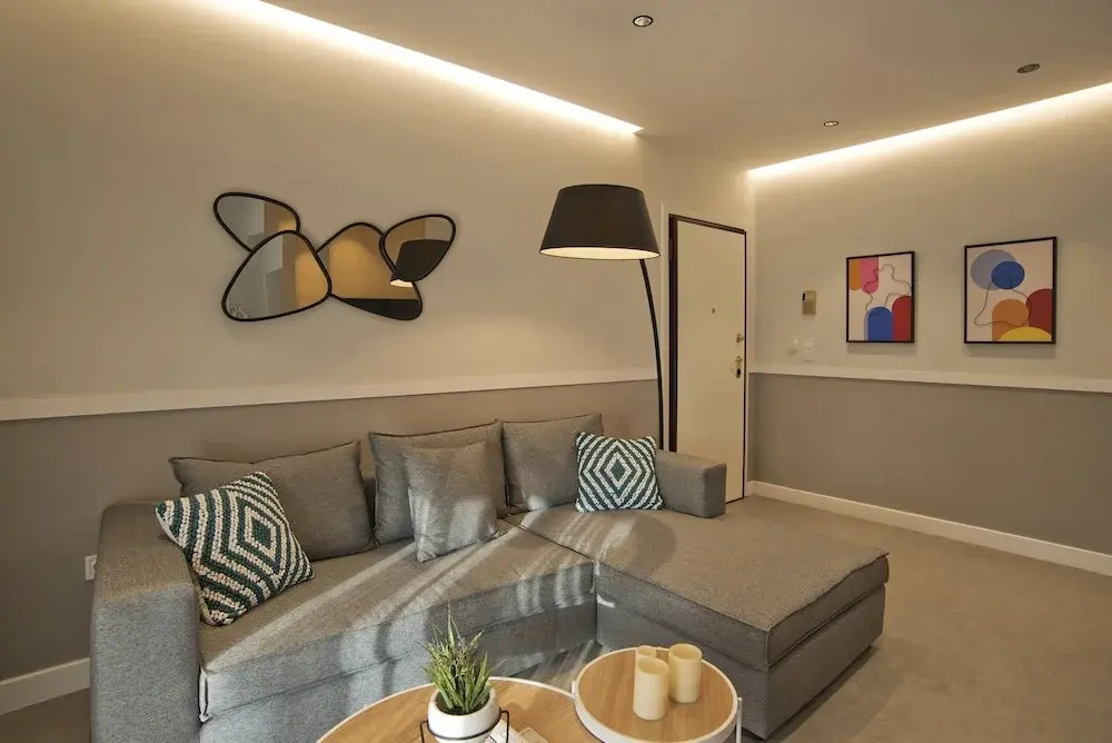 Urban Allure in Athina