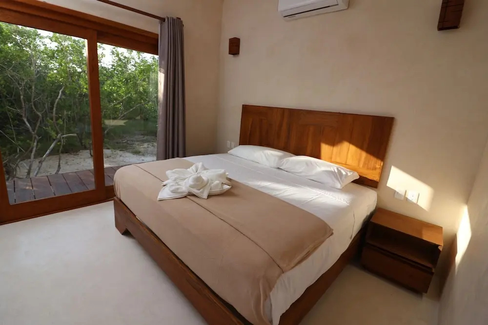 Deluxe Double room with garden view (full double bed)