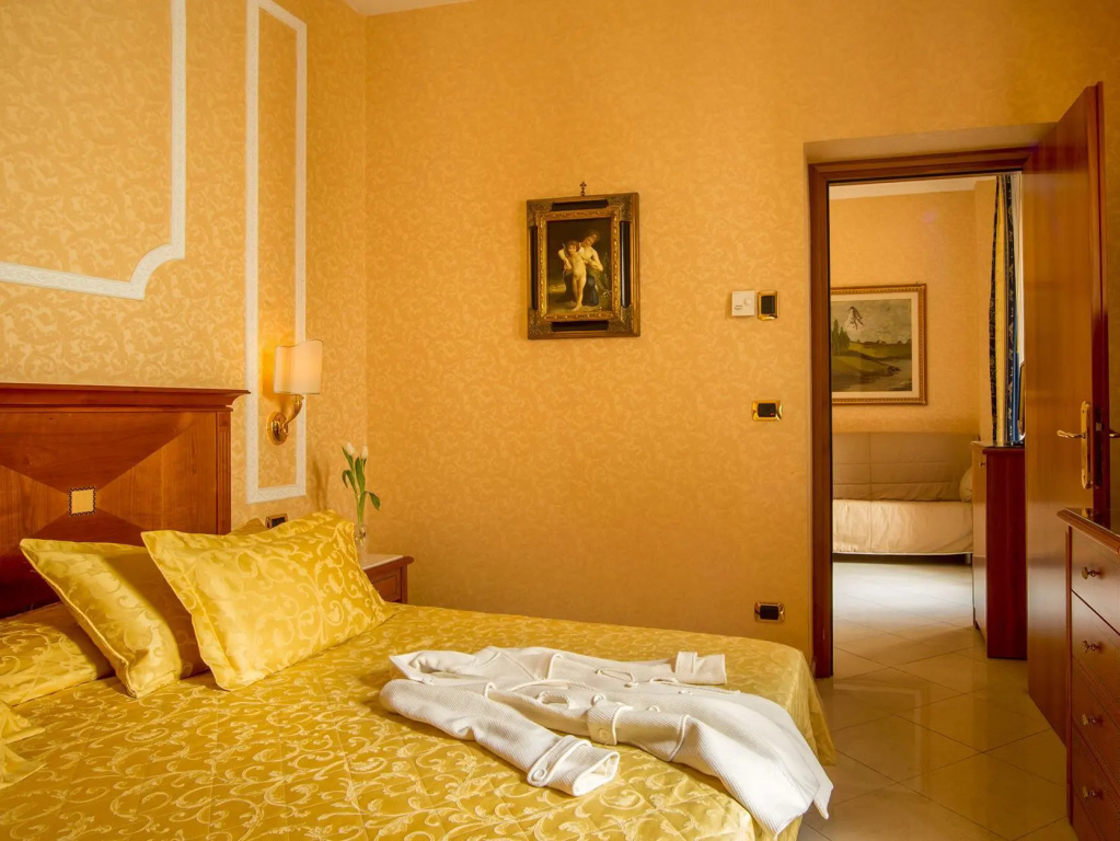 Superior Double room (full double bed)