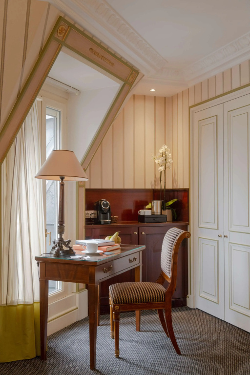 Napoleon Hotel 94