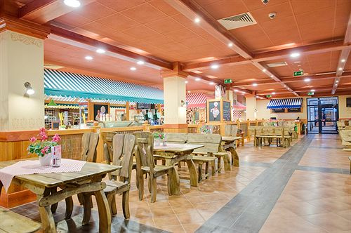 Food & Beverage
