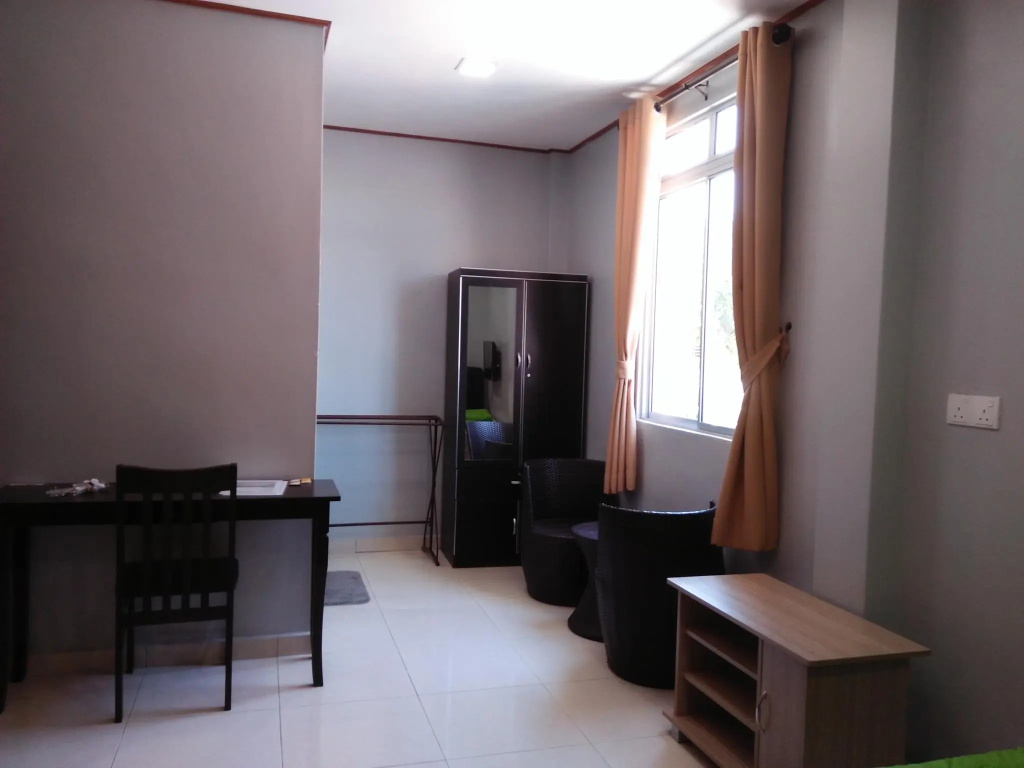 Standard Quadruple Family room