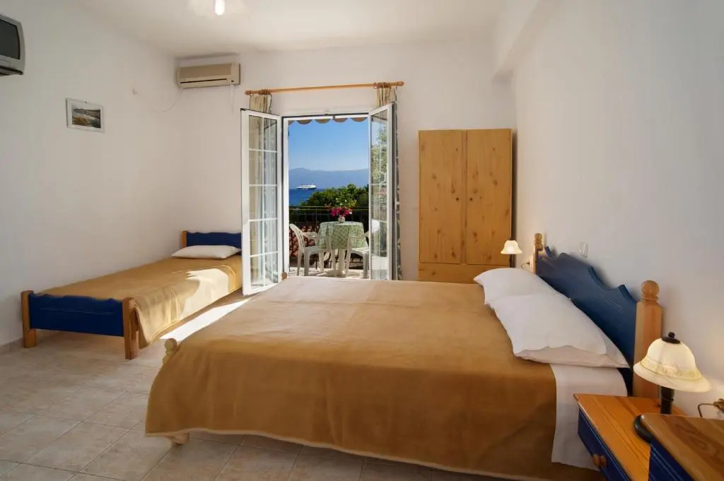Studio with sea view