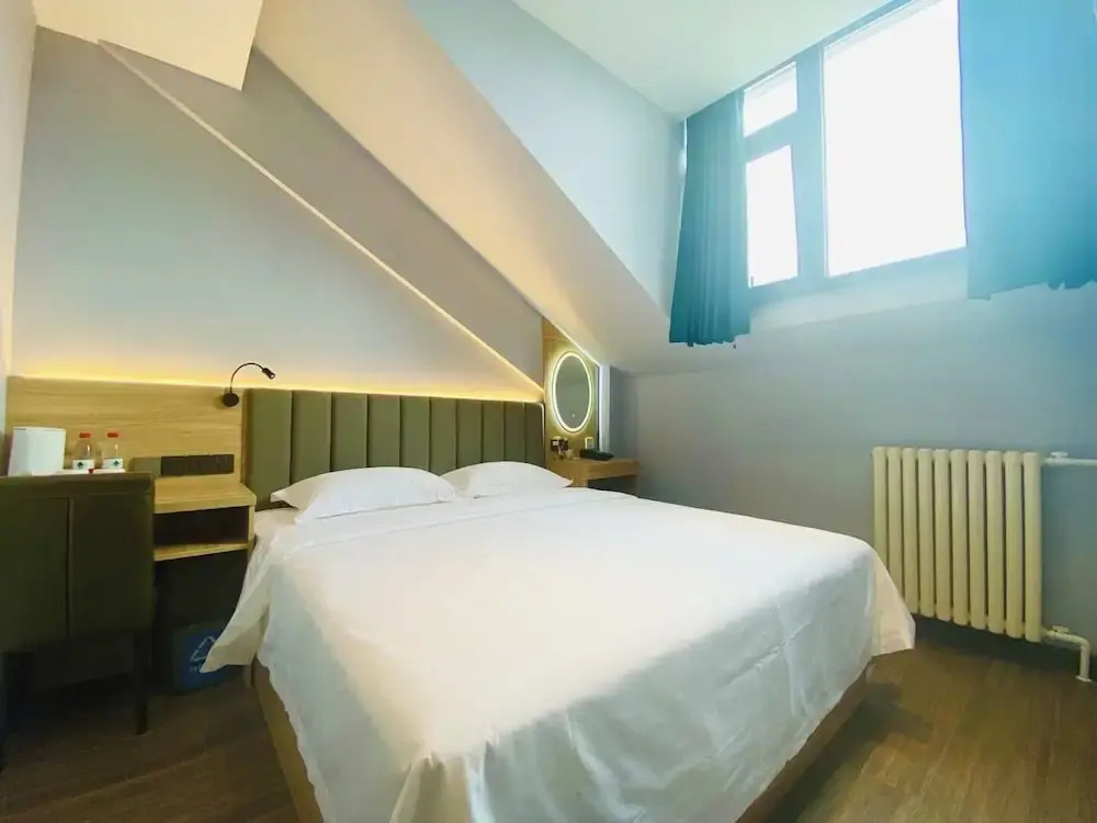 Superior Double room (full double bed)
