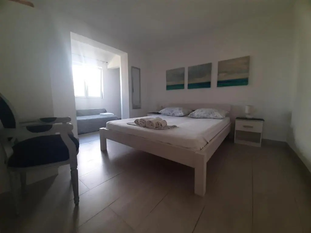 Apartment with sea view