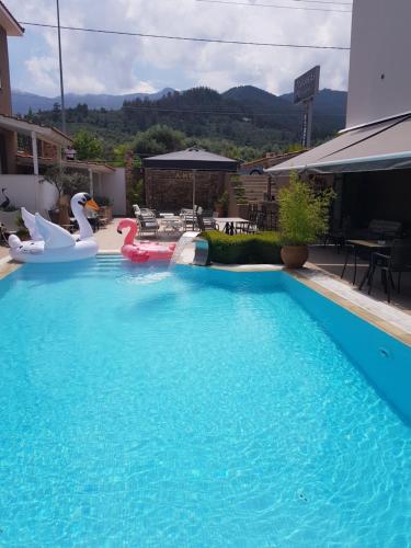 Metsikas Residence 3 *