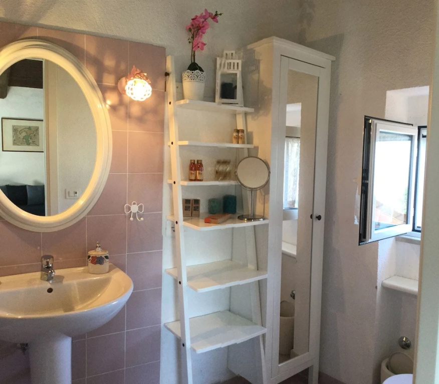 Deluxe Double room with sea view (full double bed)