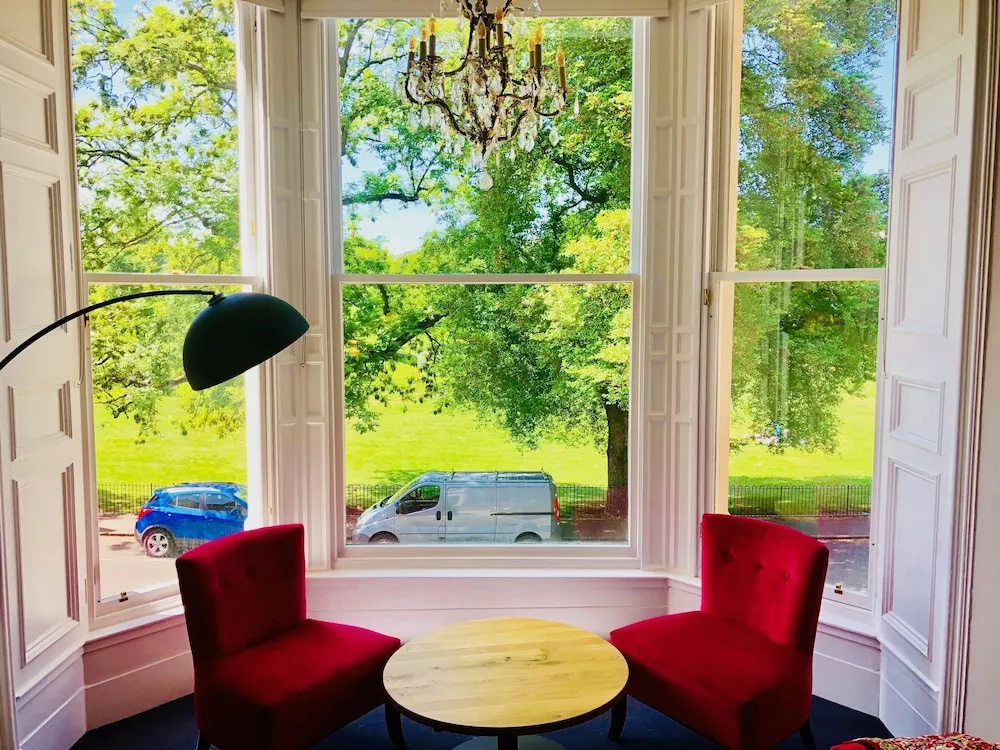 Deluxe Double room with park view (full double bed)