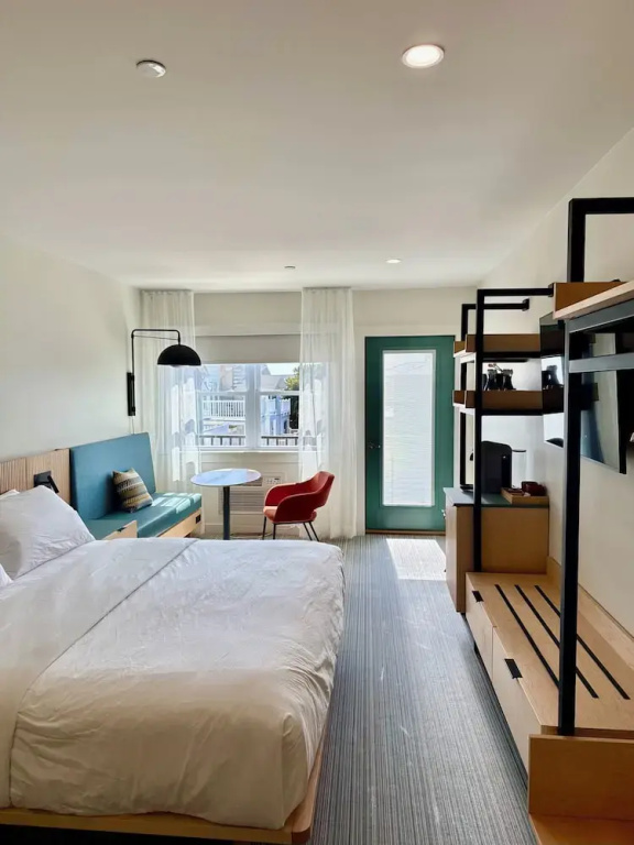 Standard room with balcony